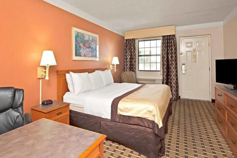 Red Roof Inn Houston North - Fm1960 & I-45 Westfield Extérieur photo