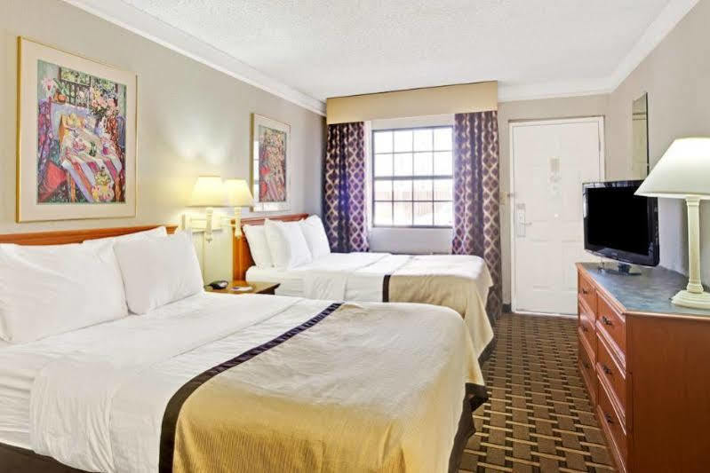 Red Roof Inn Houston North - Fm1960 & I-45 Westfield Extérieur photo