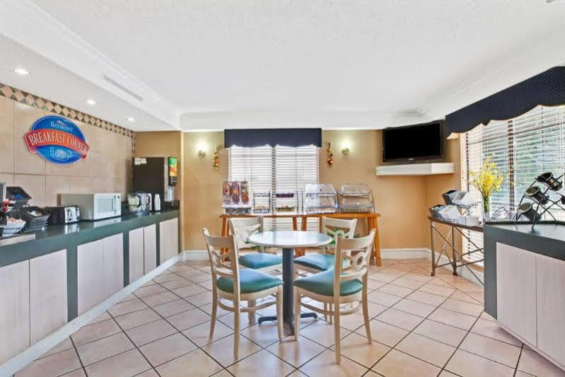 Red Roof Inn Houston North - Fm1960 & I-45 Westfield Extérieur photo